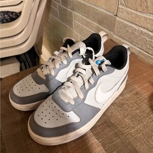 Nike Men's Gray and White Sneakers